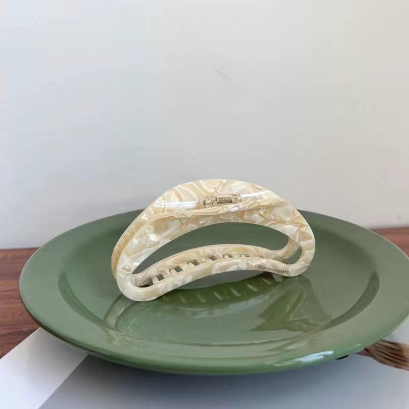 Большая заколка для волос в виде акулы с леопардовым принтом черного цвета с корейской золотой этикеткой