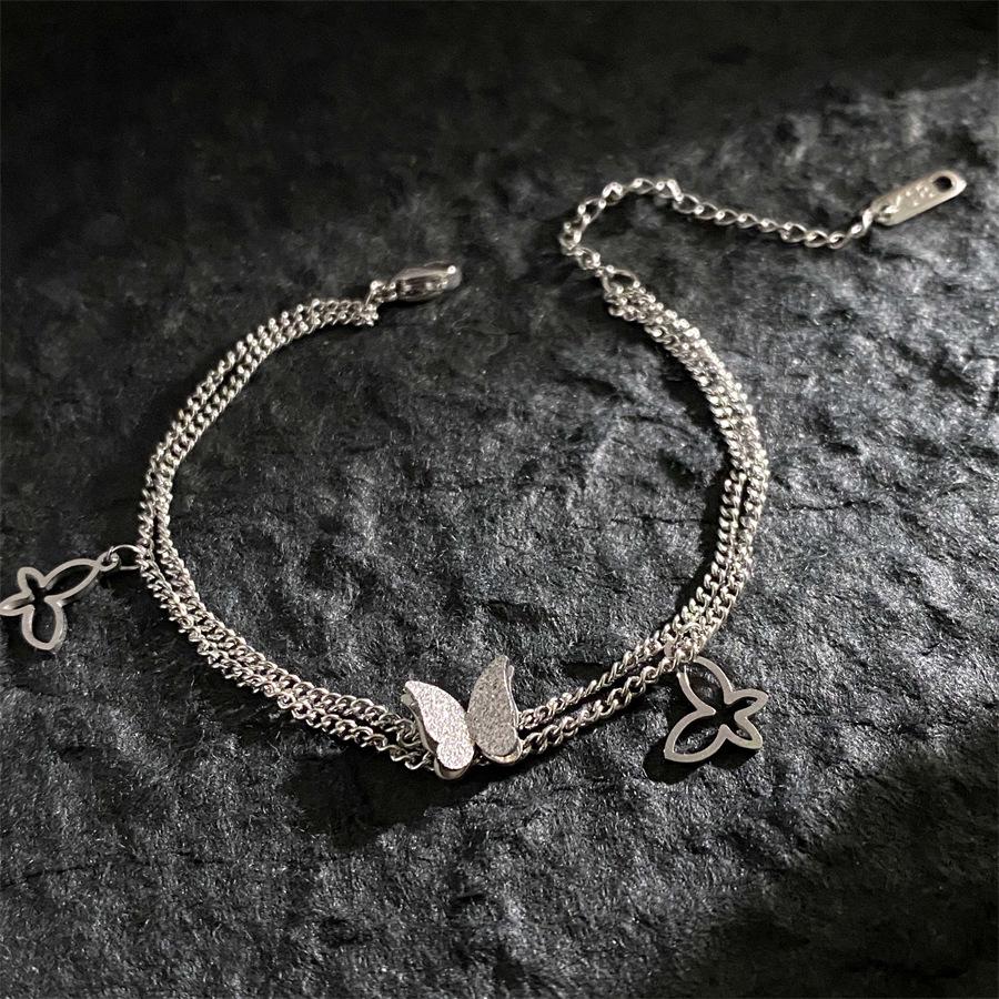 Двухслойный титановый браслет в европейском и американском хип-хоп стиле с римскими цифрами и подвеской в виде четырехлистного клевера