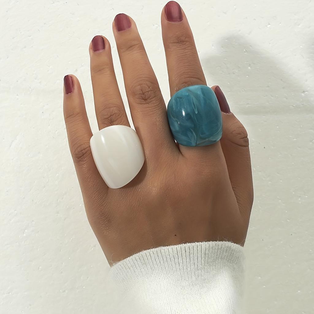 2pcs Fashion Chunky Ring Made Of Resin Ocean Blue + Milky White Match Daily Outfits Dainty Party Accessories Symbol Of Peace And Love
