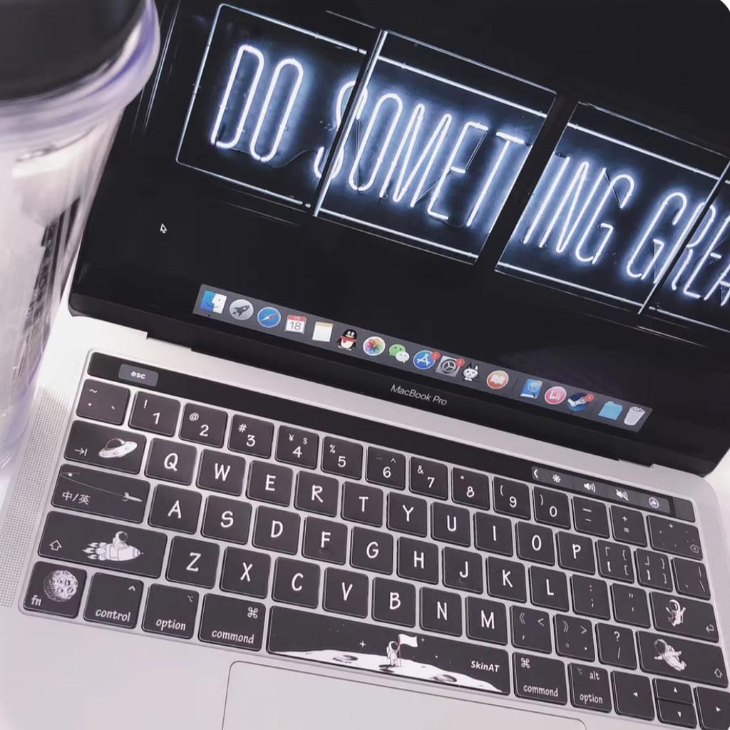 Для Macbook Air / Macbook Pro M1 M2 M3 M4 M5 Защитная пленка для клавиатуры / Цветная печать Микроматовая Мягкая бумага Наклейки на клавиатуру Защита для клавиатуры