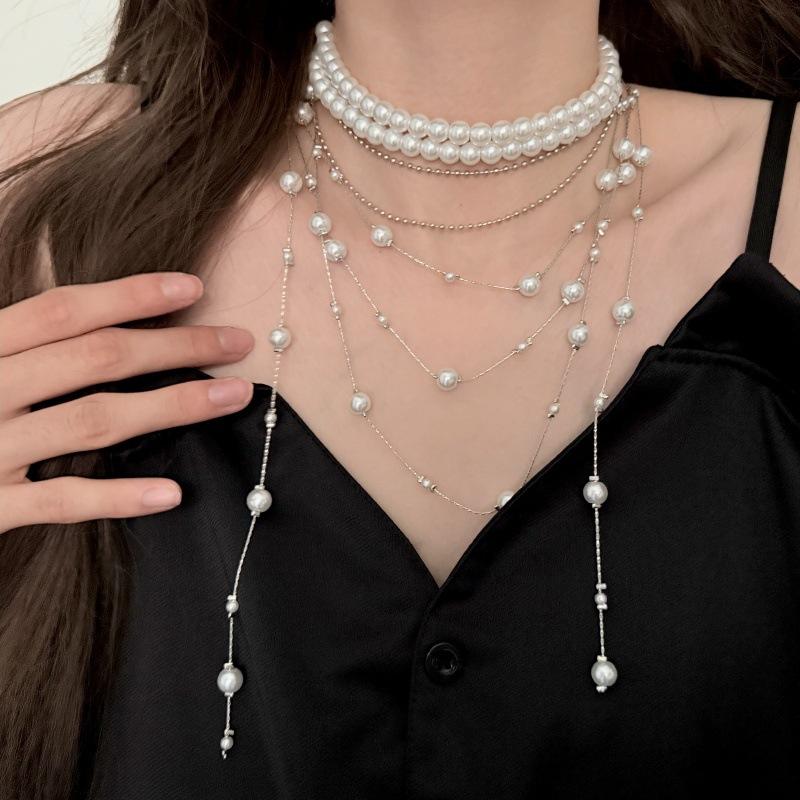 Легкая роскошь Ретро Жемчуг Многослойное Наложение Ношение Длинное Ожерелье с Кисточками Женский Тренд Дизайн Высококлассное Чувство Цепочка на Ключицу