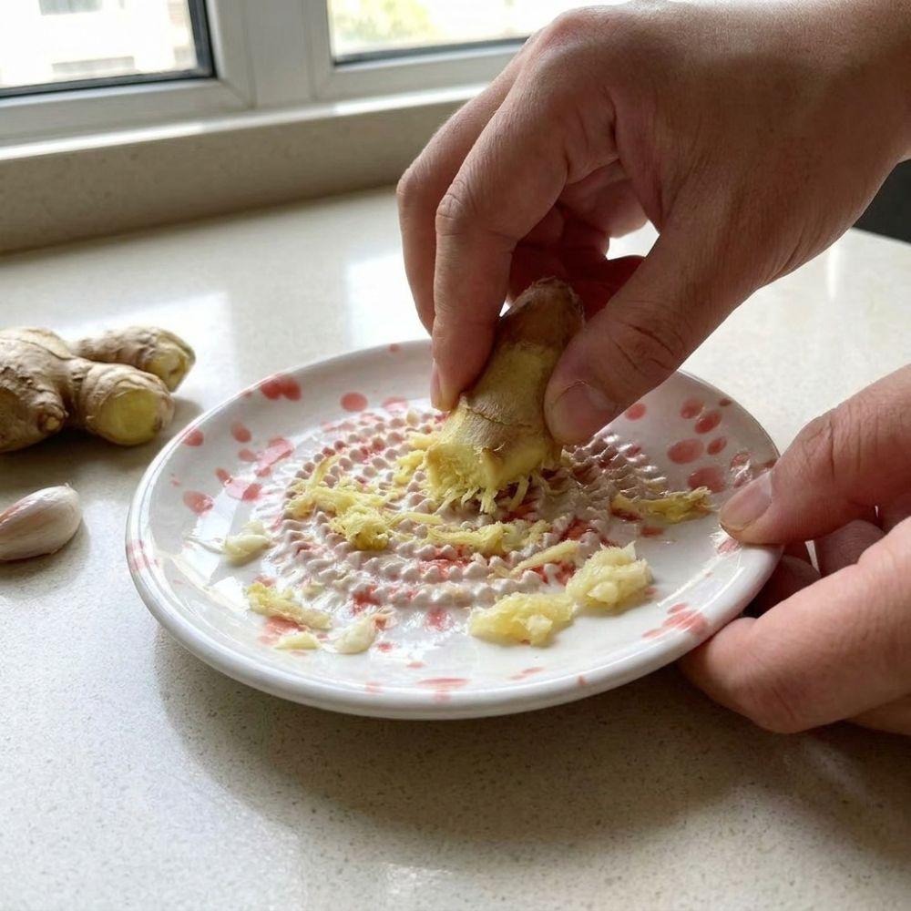 Splashed Ink Ceramic Manual Grinder Round Kitchen Grinding Tool Seasoning Grater Plate Baby Food