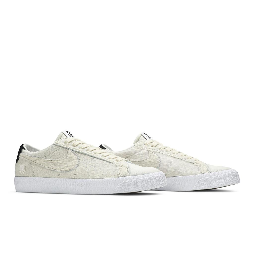Nike Blazer Low SB 'BE@RBRICK' (Unisex) Light Cream / Black / Light Cream Skateboard Shoes CZ4620 200