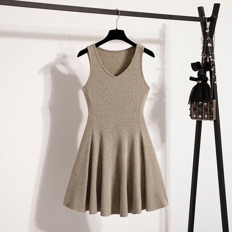 Plus Size Women's Summer 2026 V-Neck Knit Vest Dress - Slimming French Style