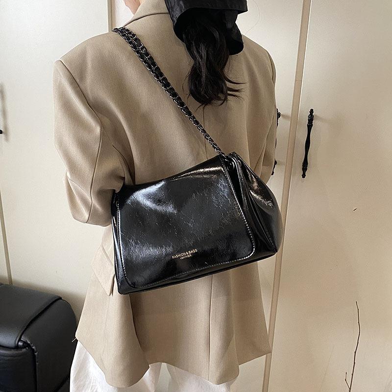 Premium Chain Versatile Tote Bag Women's 2025 New Trendy Light Luxury Large Capacity Casual Commuting Shoulder Armpit Bag