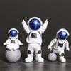 4 шт. Фигурка астронавта Статуэтка Фигурка Космонавт Скульптура Развивающая игрушка Настольное украшение для дома Модель астронавта для подарка детям