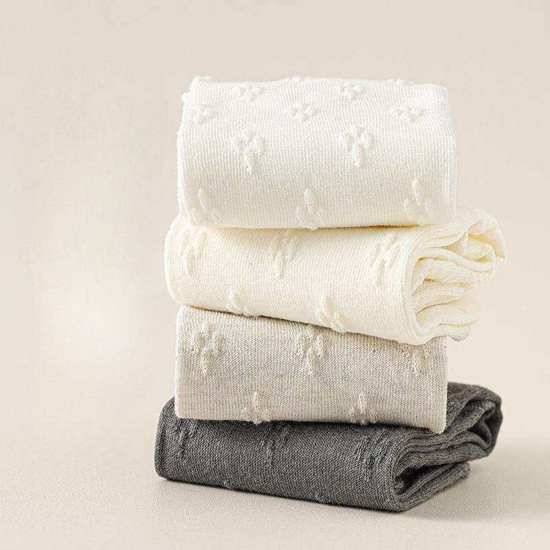 Autumn and Winter Women's Three-dimensional Relief Vertical Rib Ribbed Mid-calf Socks, Simple Solid Color Cotton Pile Socks, Boneless Socks for Women