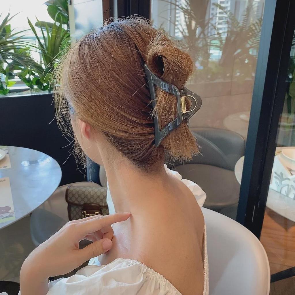 Элегантная большая треугольная заколка для волос - шикарный корейский аксессуар для волос