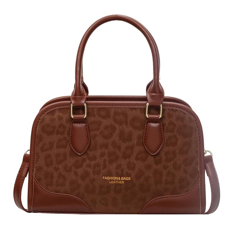 Handbag High Value Pillow Bag 2025 Autumn Fashion New Simple Casual Shoulder Bag Trendy Commuter Messenger Bag