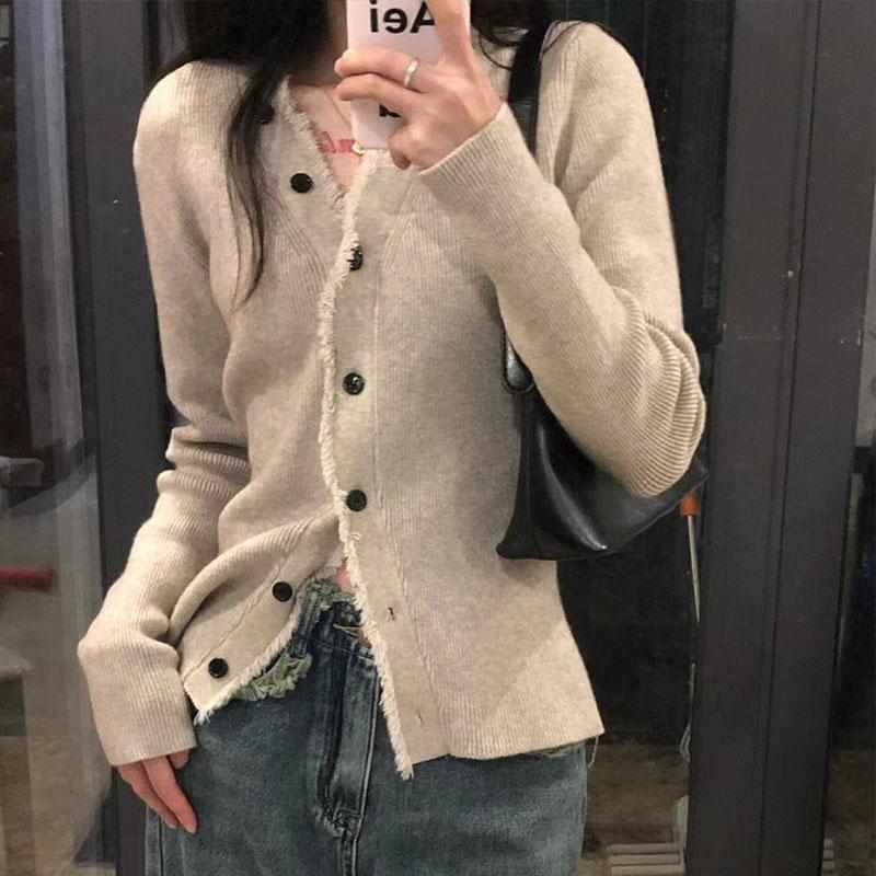 V-neck Sweater Knitted Cardigan for Women Autumn and Winter Sense Layering Design Unique Long Sleeved Sweater Cardigan Female