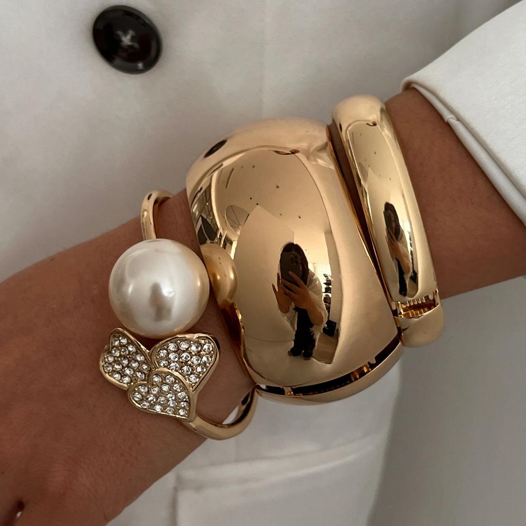 SHIXIN Elegant Inlaid Rhinestone Imitation Pearl Open Spring Bangle for Women Vintage Gold Color Wide Cuff Bracelet Jewelry Gift
