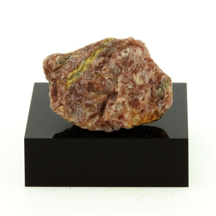 Rhodonite 26.3 carats