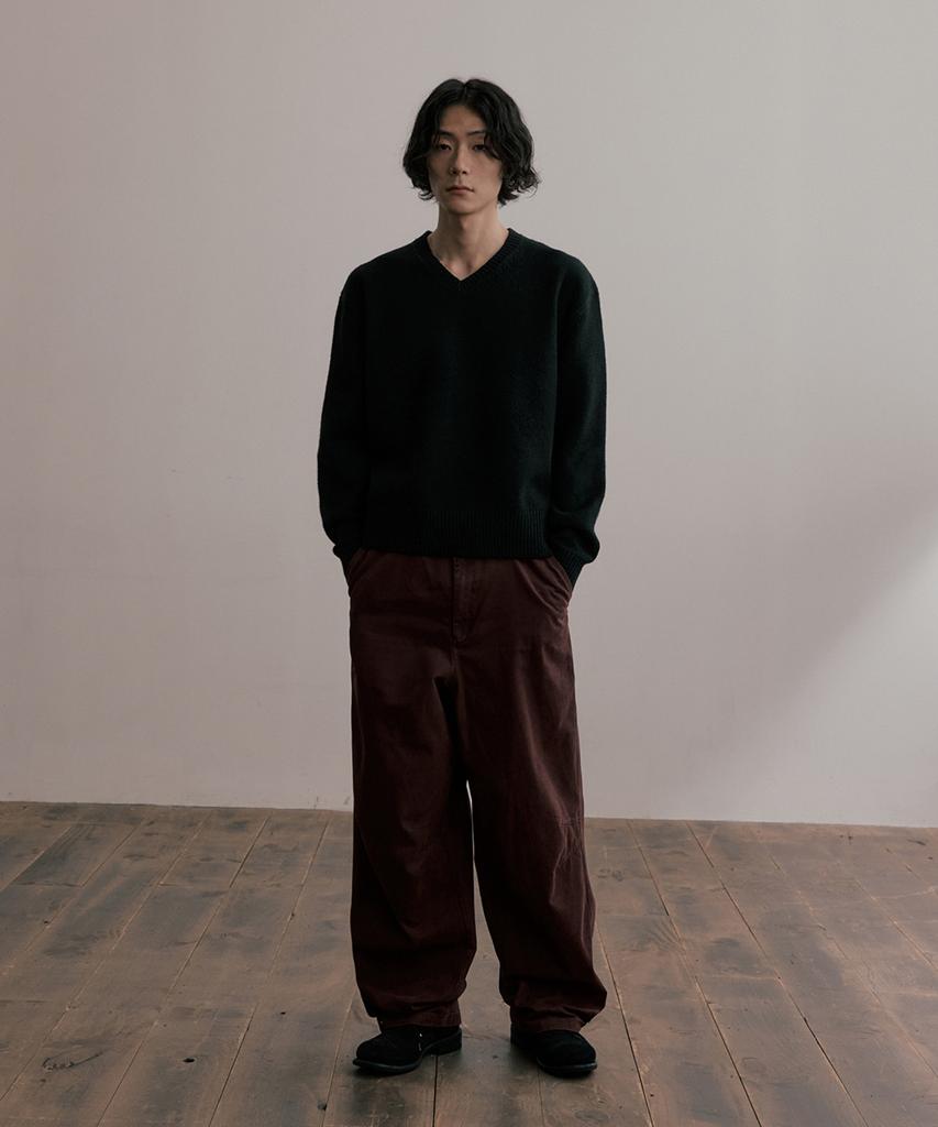 HOOVES Wool Blend V-Neck Crop Knit [Black]