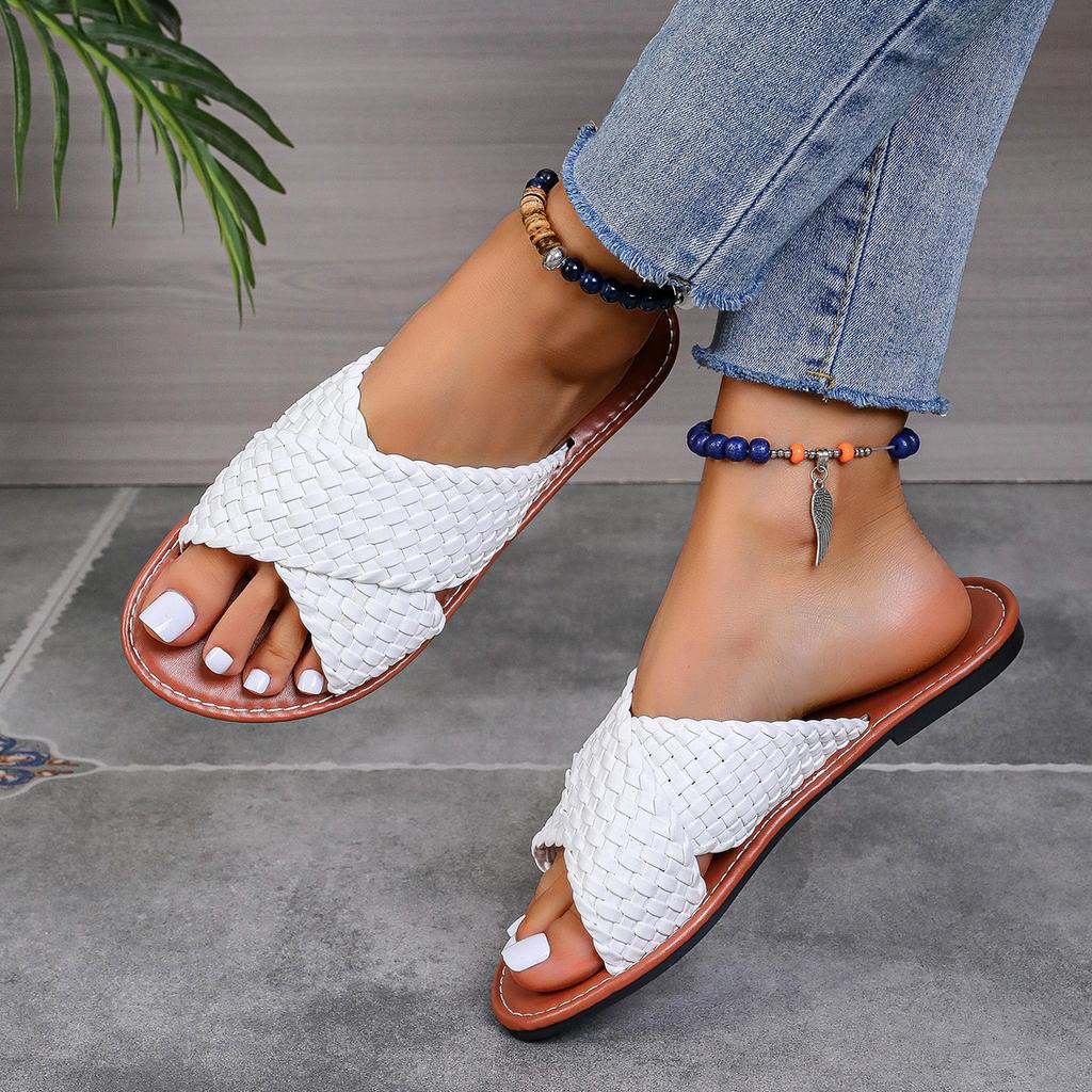 Summer New Round Head Cross Flat Bottom Slippers Women's Foreign Trade Large Size Simple Weaving Beach Cool Slippers Wholesale