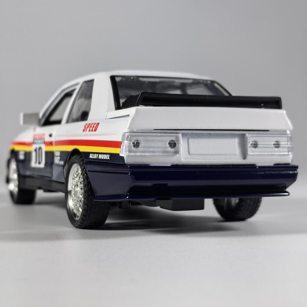 1:32 BMW M3 E30 Раллийный Спортивный Седан Сплав Металл Литье под Давлением Модель Автомобиля Настольный Дисплей Украшение Высокая Симуляция Миниатюрный Транспорт Подарок