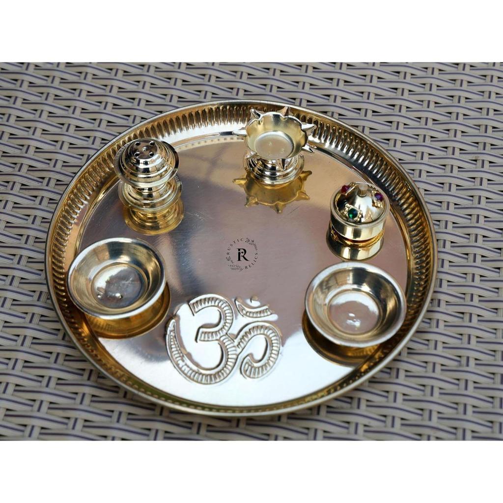 9-дюймовая латунная пуджа-тали для Навратри с прикрепленной дийей, 2 чашами, подставкой для агарбатти и позолоченной чашей для кумкума