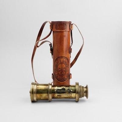 Функциональный телескоп Латунная конструкция Стеклянная оптика и высокое увеличение Камуфляжная отделка Длина 45,72 см в кожаной сумке