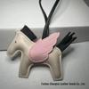 Ручная работа, брелок-подвеска Пегас из ПУ кожи: Украшение на зеркало заднего вида и вешалка для сумки