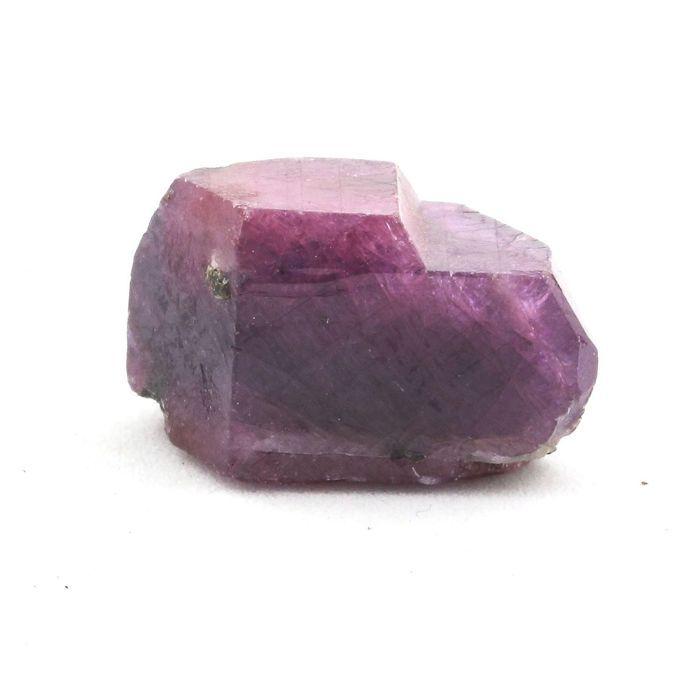 Pierres et Minéraux. Rubis. 16.35 ct. Ampanihy District, Atsimo-Andrefana, Madagascar.