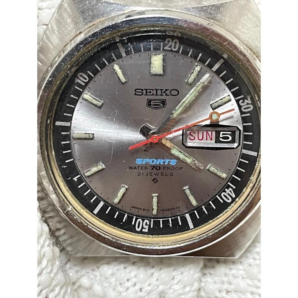 Б/у SEIKO 5 Sports День-Дата Внутренний Безель Автоматические 21 Камень