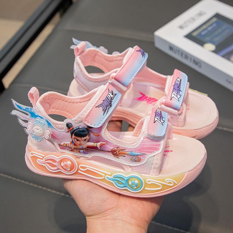 Девочки сандалии 2025 лето новый мультяшный повседневный детский пляжная обувь мягкая подошва спортивные сандалии обувь для детей среднего и старшего возраста