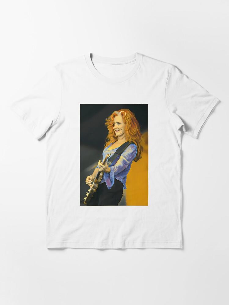 Bonnie Raitt Bonnie Raitt Playing Guitar Essential T-Shirt