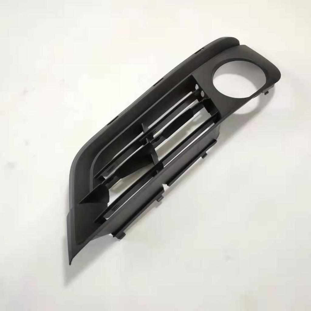 Решетка рамки противотуманной фары переднего бампера для BMW F07 (51117331673/51117331674)
