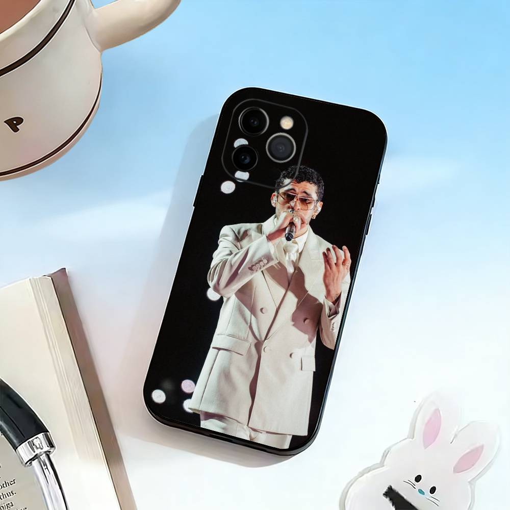 Мужской певец - Bad Bunny Чехол для телефона для iPhone 17,16,15,14,13,12,11 Plus,Pro Max,XS,Мягкий силиконовый черный чехол