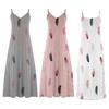 Летнее женское платье на бретельках в стиле ретро контрастного цвета с перьями свободное V-образным вырезом без рукавов в богемном стиле трапециевидной формы длиной до щиколотки отпуск макси-платье