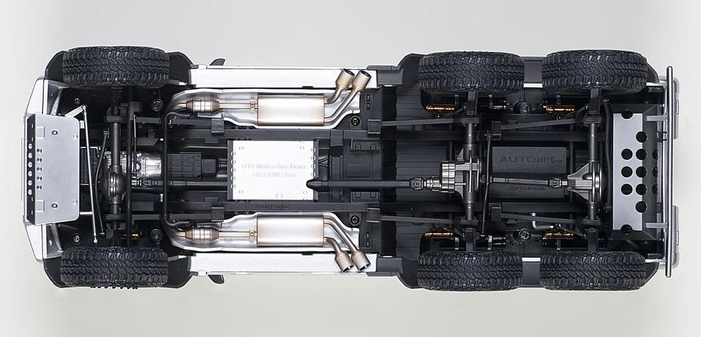 AUTOart Mercedes Benz G63 AMG 6X6 1/18 (Серебряный)