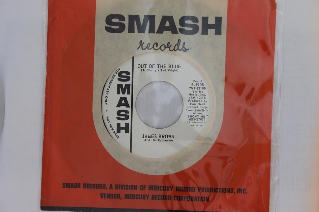 7inch Record JAMES BROWN & HIS ORCHESTRA - Out Of The Blue S1908 Smash Records 1964 US Soul/Funk Used