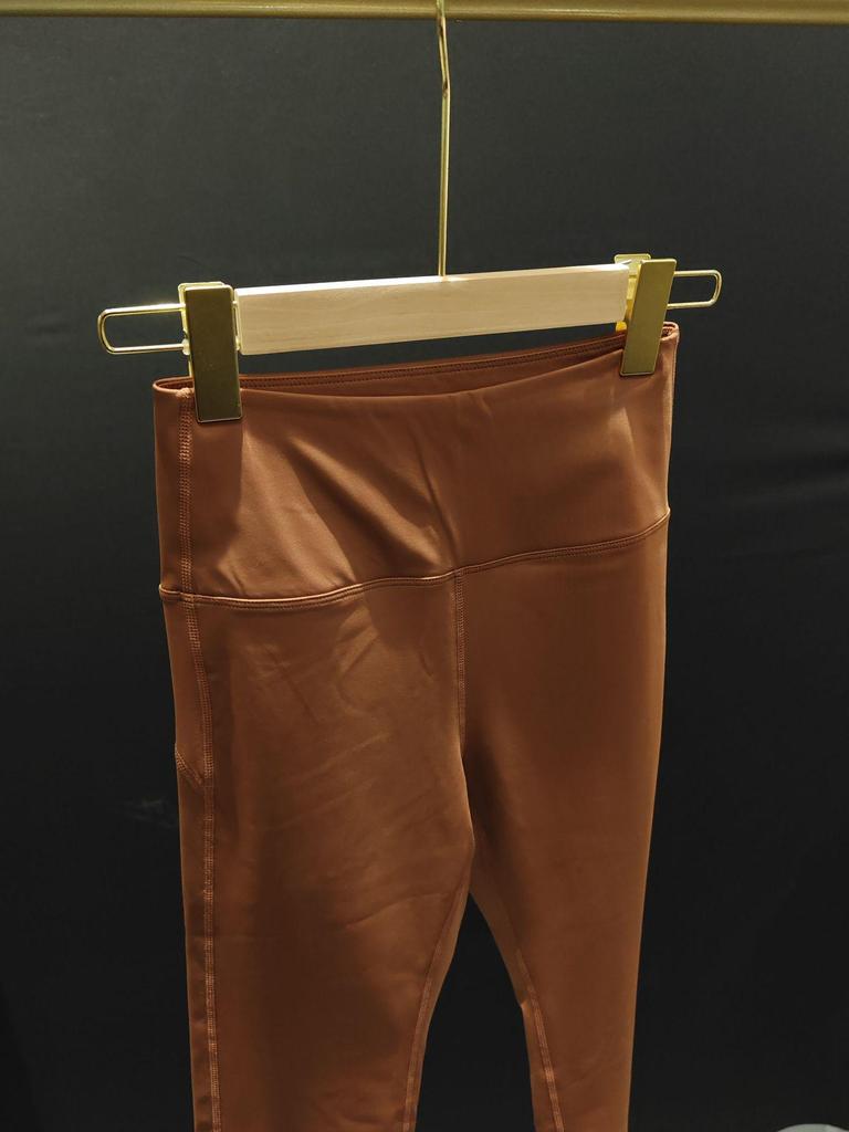 Женский костюм для йоги в европейском и американском стиле: Стильный спортивный топ для пилатеса с красивым дизайном спины