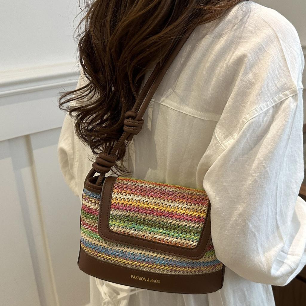 Summer Versatile Internet Celebrity Beach Bag 2025 New Niche Woven Bag Fashion Shoulder Bag Trend Contrasting Color Small Bag