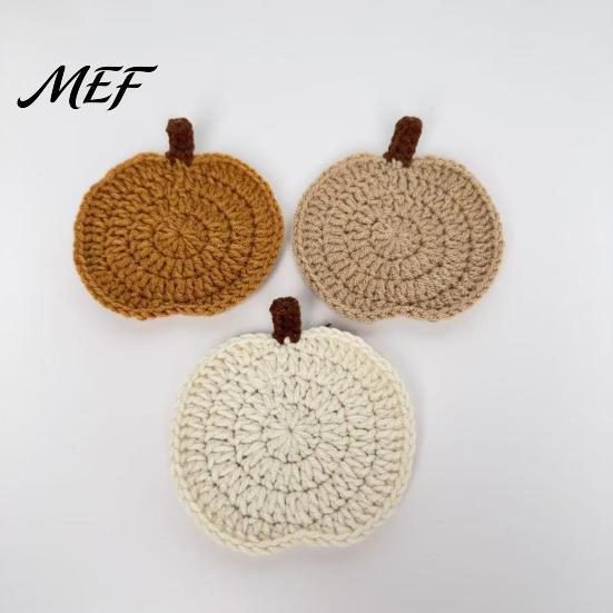 Coffee Table Mats Handmade Crochet Pumpkin Coasters, Soft Polyester Mats, Easy to Clean Autumn Themed Farmhouse Dining Accessories for Kitchen