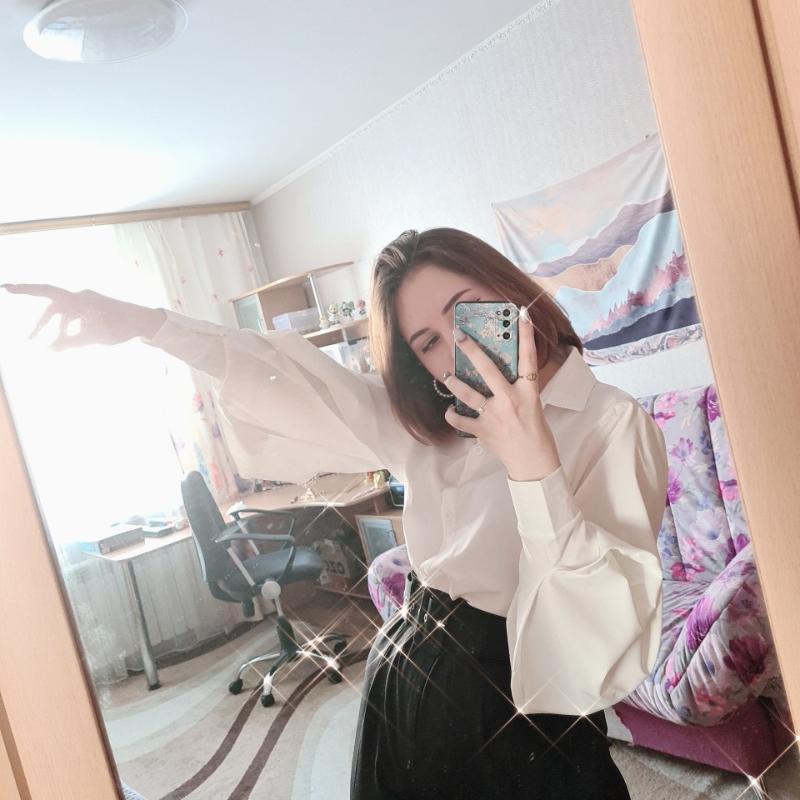 Lantern Sleeves Vintage Shirts Women Elegant White Womens Blouse with Lush Sleeves 2021 Fashion Button Up Shirt Black