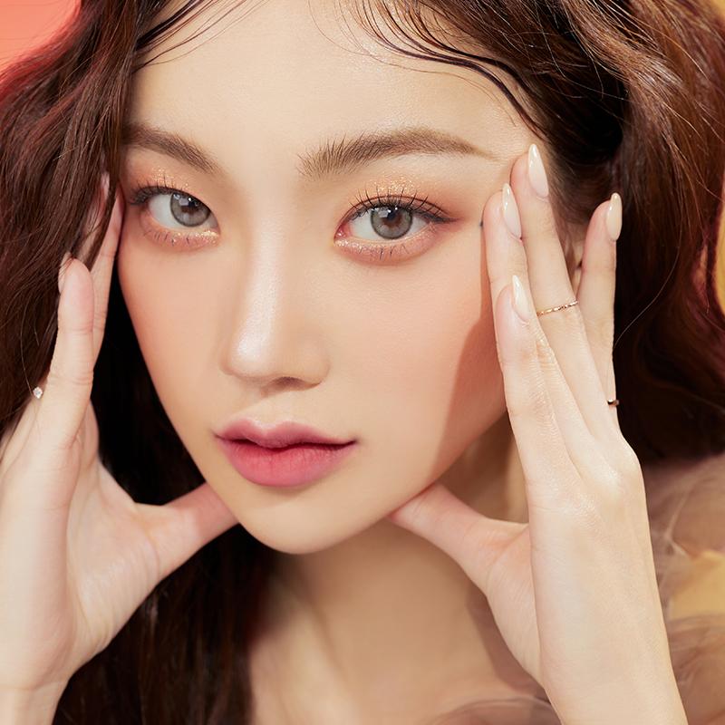 BLANC DIVA РАСКРАСКИ:ME ПАЛИТРА ТЕНЕЙ ДЛЯ ВЕК 01W КОРИЧНЕВЫЙ 7,4 г