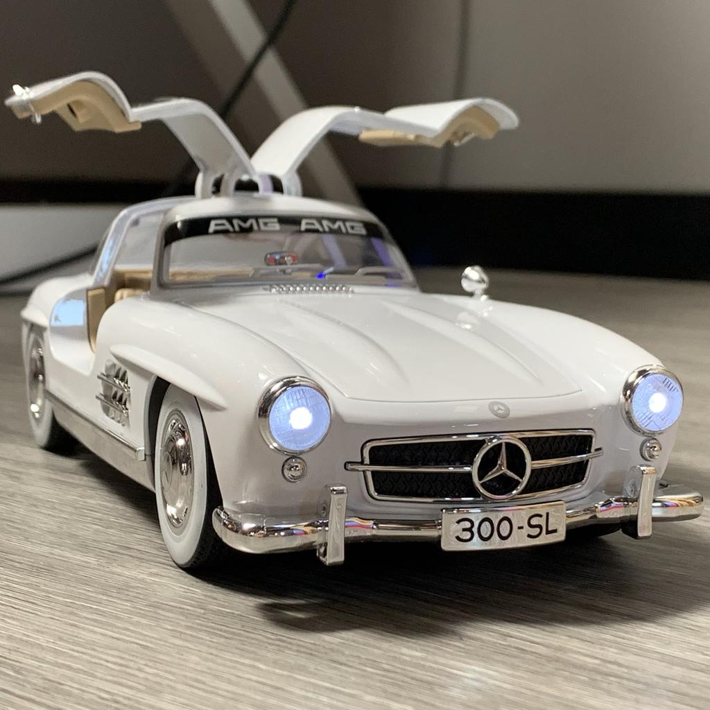 1:18 Benz 300SL Высокодетализированная Металлическая Модель Автомобиля Масштабная Декорация для Спальни и Подарок на День Рождения Мальчика Декорации для Гостиной и Праздника