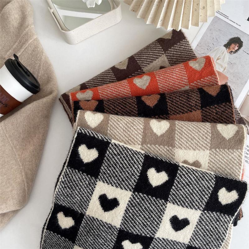 Love Scarf Scarf Heart Knitted Black White Plaid Scarf Thickened Warm Winter Womens Scarves Christmas New Year Gifts