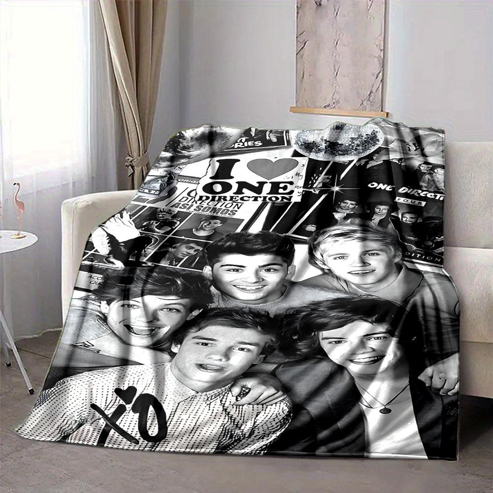 1pc One Direction Flannel Blanket, Soft Skin Friendly with Digital Printing, Various Sizes Available for Family, Friends, Birthday
