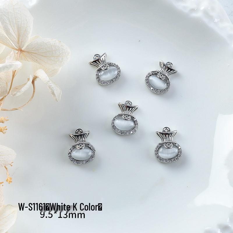 Новогодний маникюр: Роскошный подвеска-мешочек с цирконием и золотой инкрустацией из страз, носимые аксессуары для ногтей