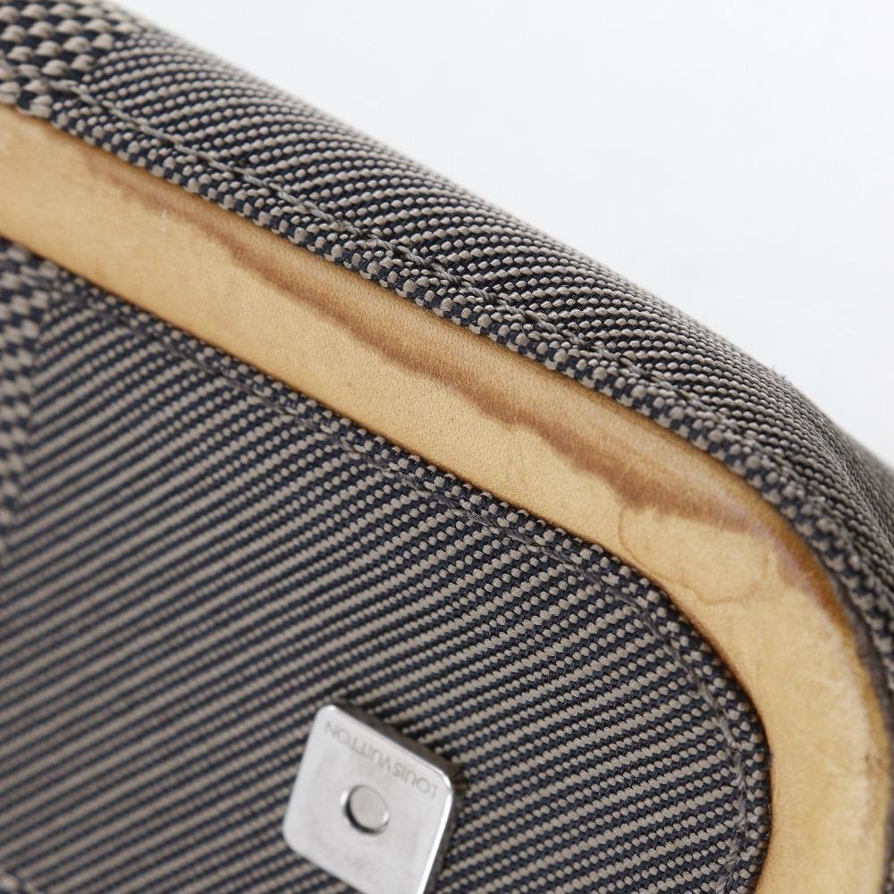 Louis Vuitton Сумка через плечо Messager M93030 Цвет Tail Brown Материал Damier Jean Canvas мужская Б/У