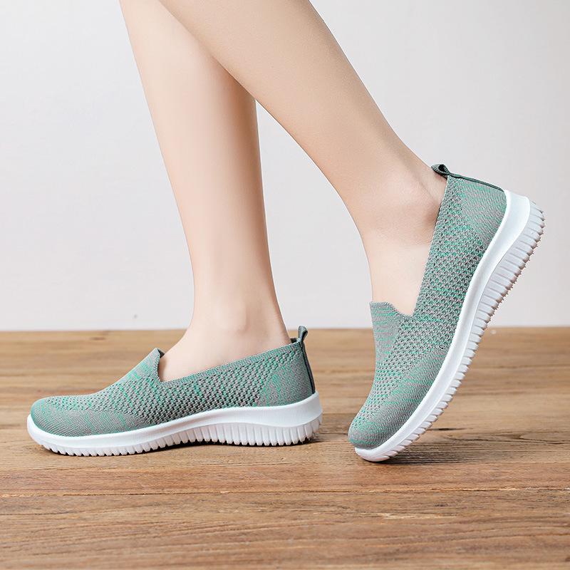 Women's Casual Flats Shoes Outdoor Lightweight Walking Shoes Summer Comfortable Breathable Mesh Shoes New Hollowing Shoes