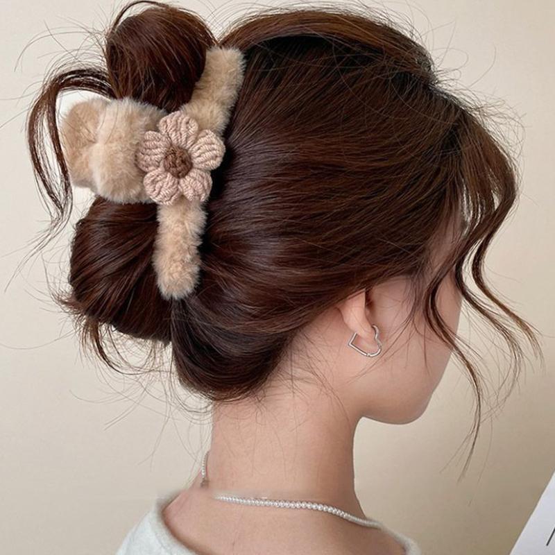Vintage Large Plush Flower Hair Clips Girls Elegant Ponytail Braid Claw Hair Duckbill Clip Girls Headdress Gift
