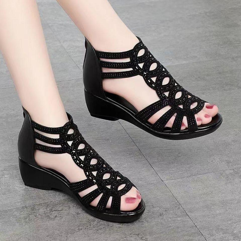 Included Soft Leather Sandals For Women Summer Breathable Casual Mom Shoes With Glitter Details