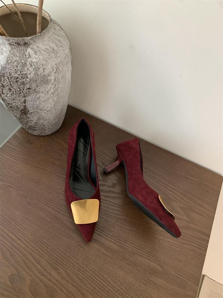 Туфли женские с острым носком на тонком каблуке с леопардовым принтом весна-осень 2024 новый темперамент замшевые туфли с квадратной пряжкой и блестками на высоком каблуке