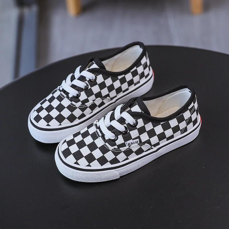 Детская повседневная обувь 2024 года, летняя новая парусиновая обувь для мальчиков, спортивная обувь для девочек, модная обувь для досок, студенческая обувь, маленькая белая обувь, детская обувь Zapatillas