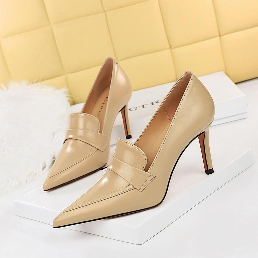 Модные туфли на высоком каблуке в европейском и американском стиле в стиле ретро, ​​женские туфли на тонком каблуке с глубоким вырезом и острым носком