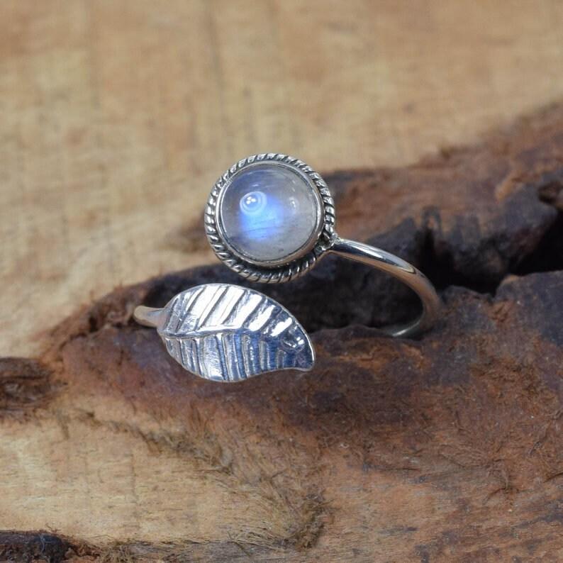 Кольцо с лунным камнем, серебро 925 пробы, ювелирные изделия ручной работы, кольцо с круглым камнем, штабелируемое кольцо, дизайнерское кольцо, подарок для нее, кольцо в стиле бохо, уникальный подарок