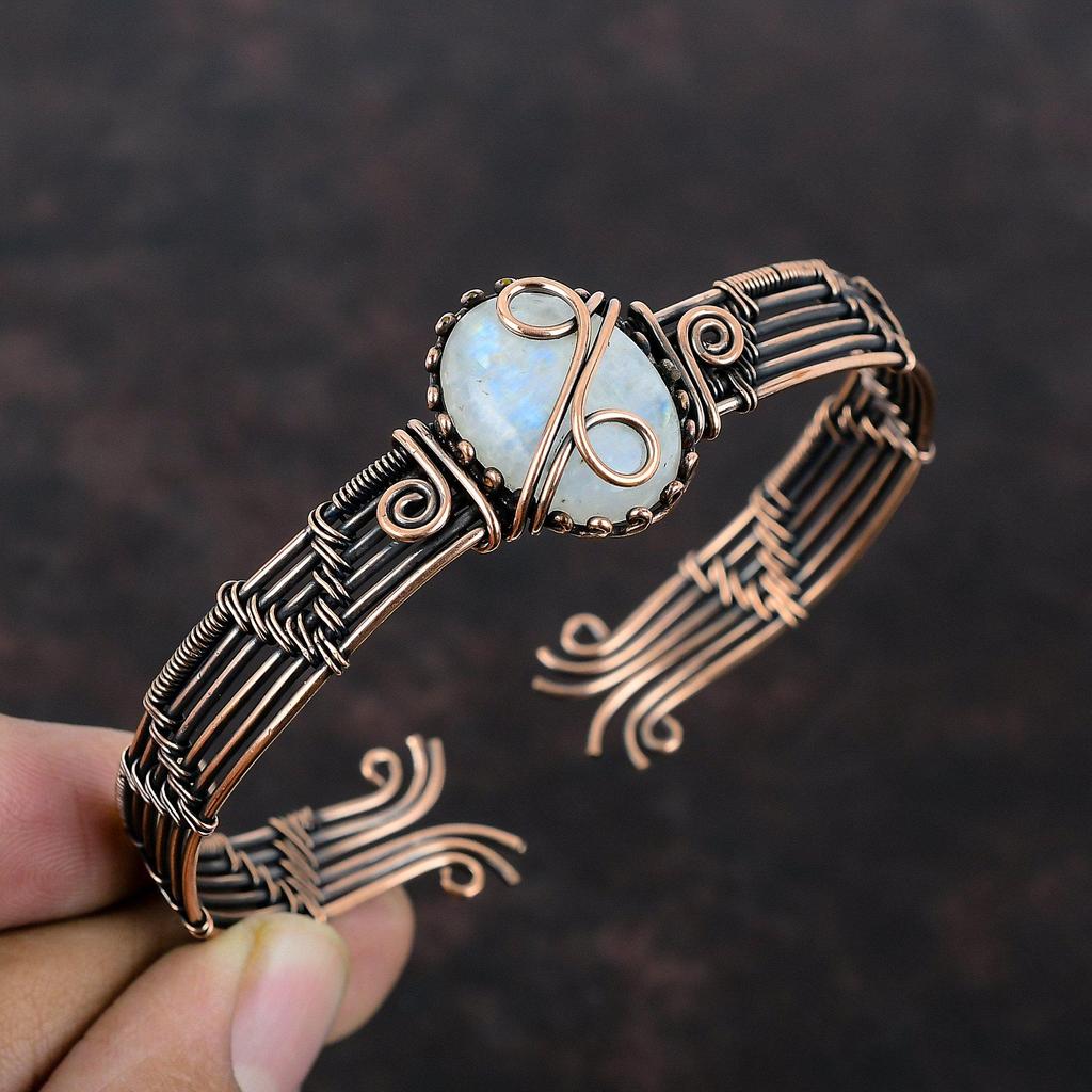 Браслет-манжета из радужного лунного камня, обмотанный медной проволокой, регулируемый браслет, браслет-манжета из медной проволоки ручной работы, ювелирное изделие с лунным камнем