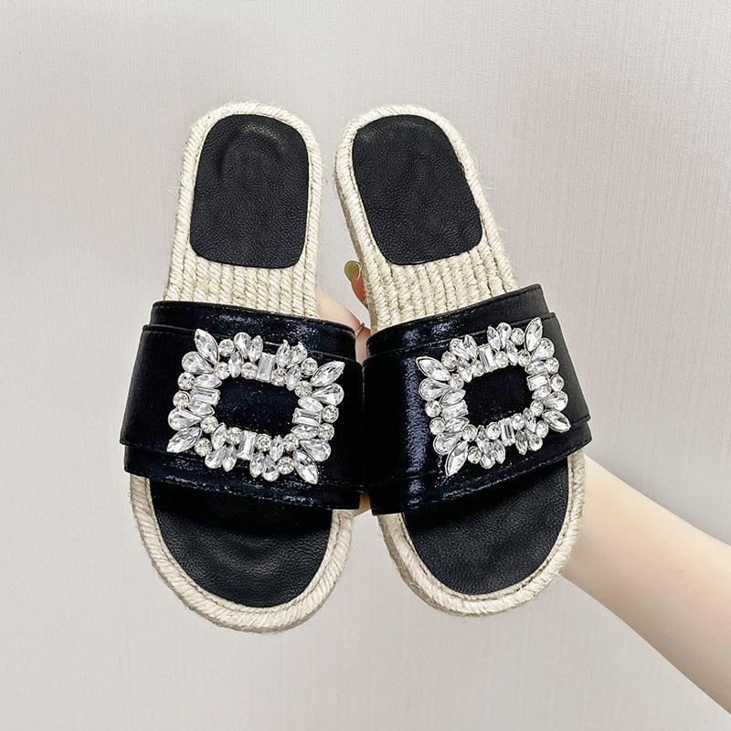 Shiny Diamond Metal Buckle Sandals 2024 Summer Women's New Flat Slippers Wear Casual Fashion Word Beach Shoes